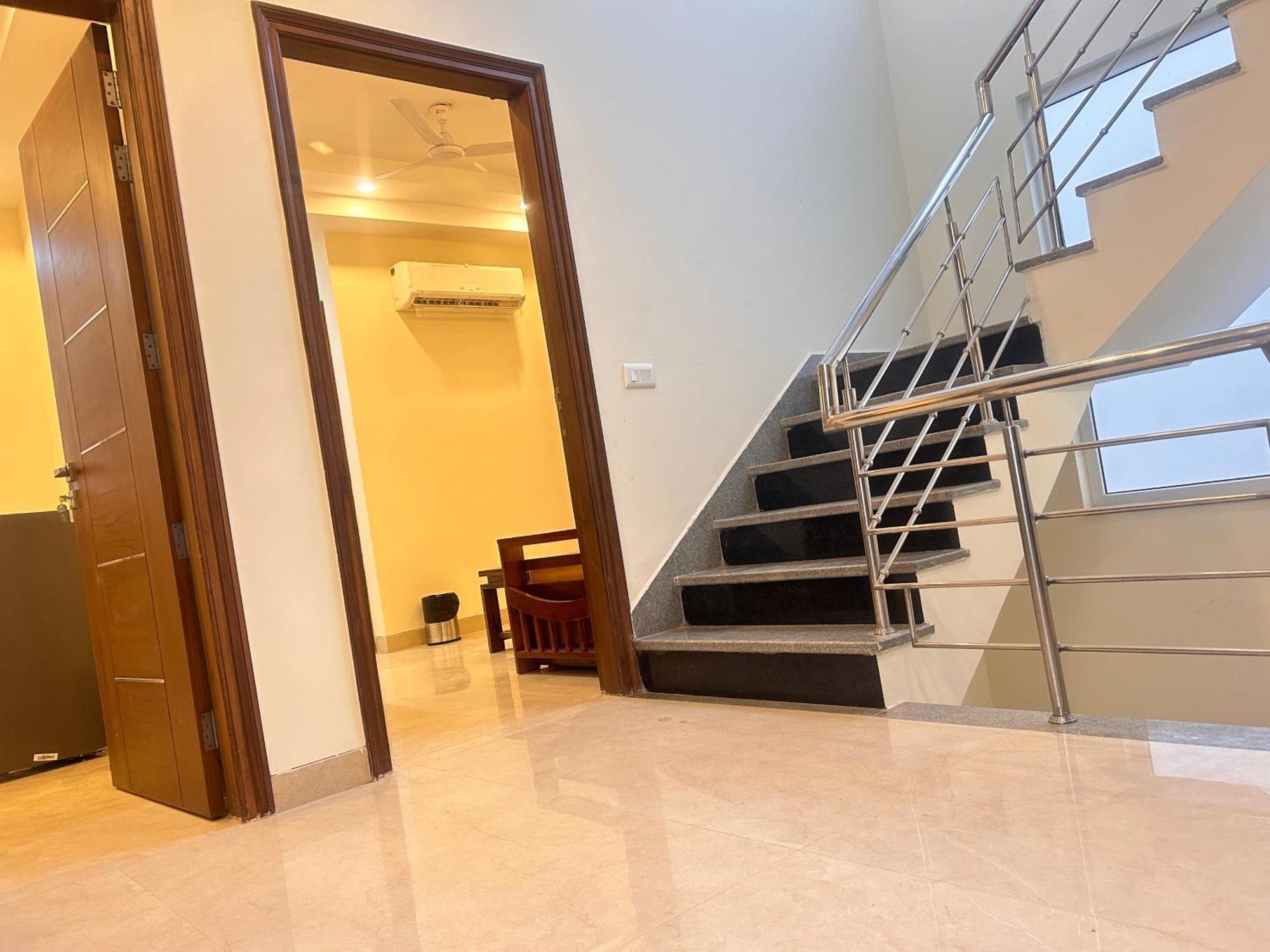 Lime Tree Service Apartment - Medanta Medicity, คูร์เคาน์ ภายนอก รูปภาพ