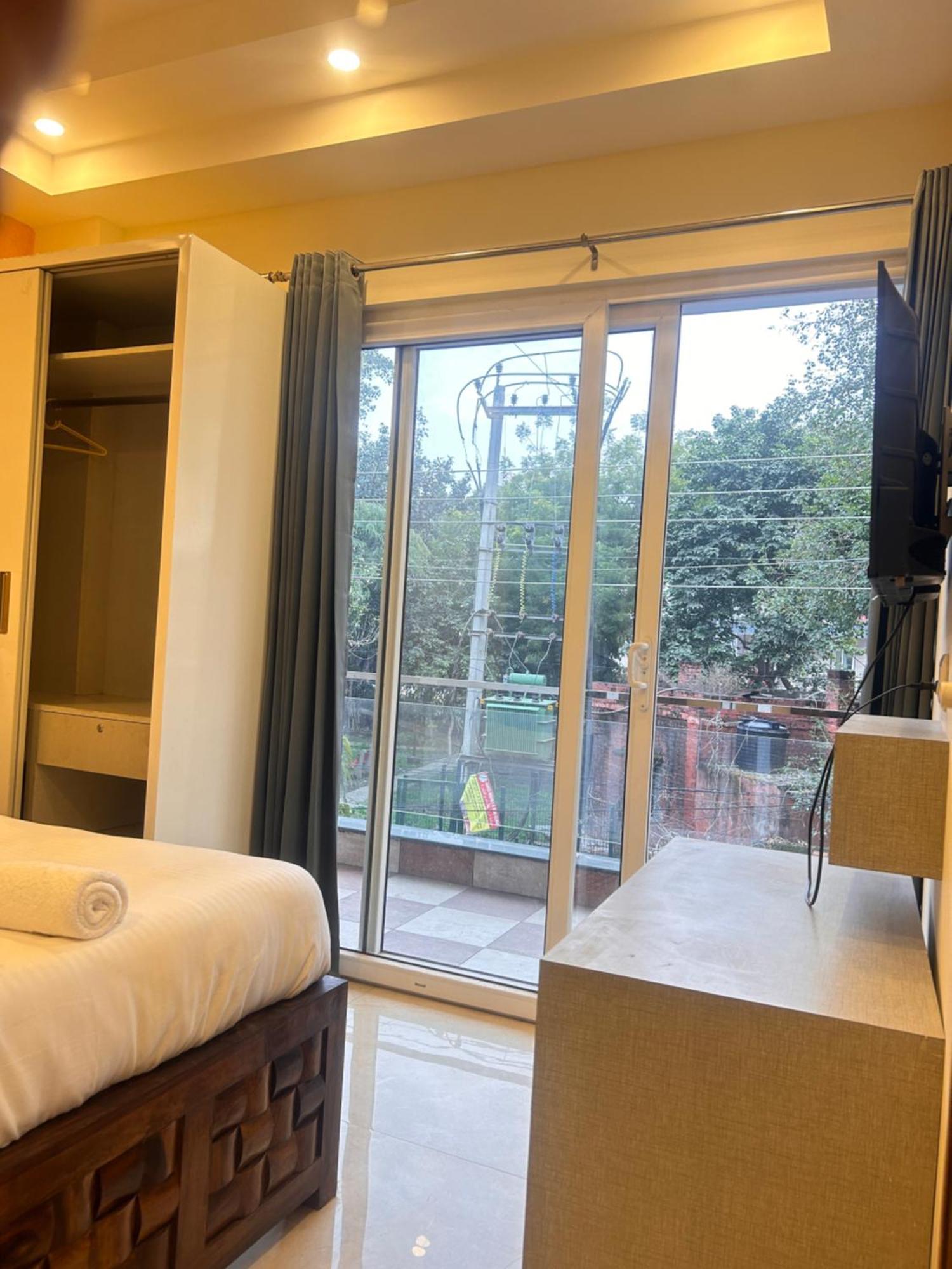 Lime Tree Service Apartment - Medanta Medicity, คูร์เคาน์ ภายนอก รูปภาพ